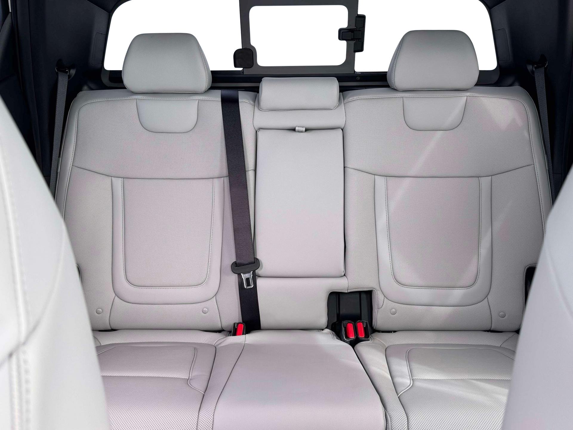 New 2026 Atlas White Hyundai Limited image 16