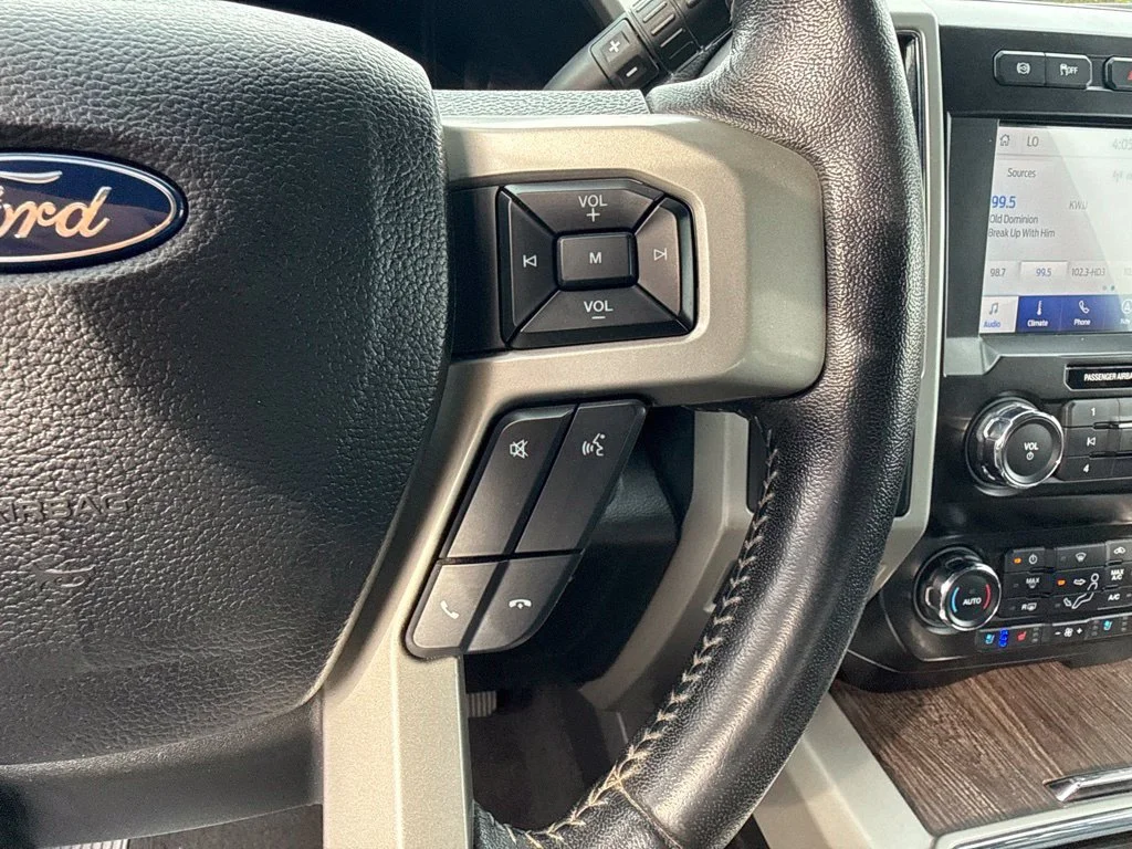 Used 2020 Black Metallic Ford Lariat image 12