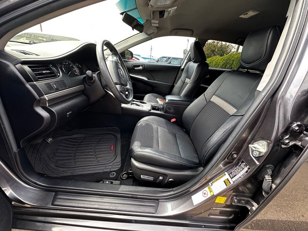 Used 2014 Gray Toyota SE image 22