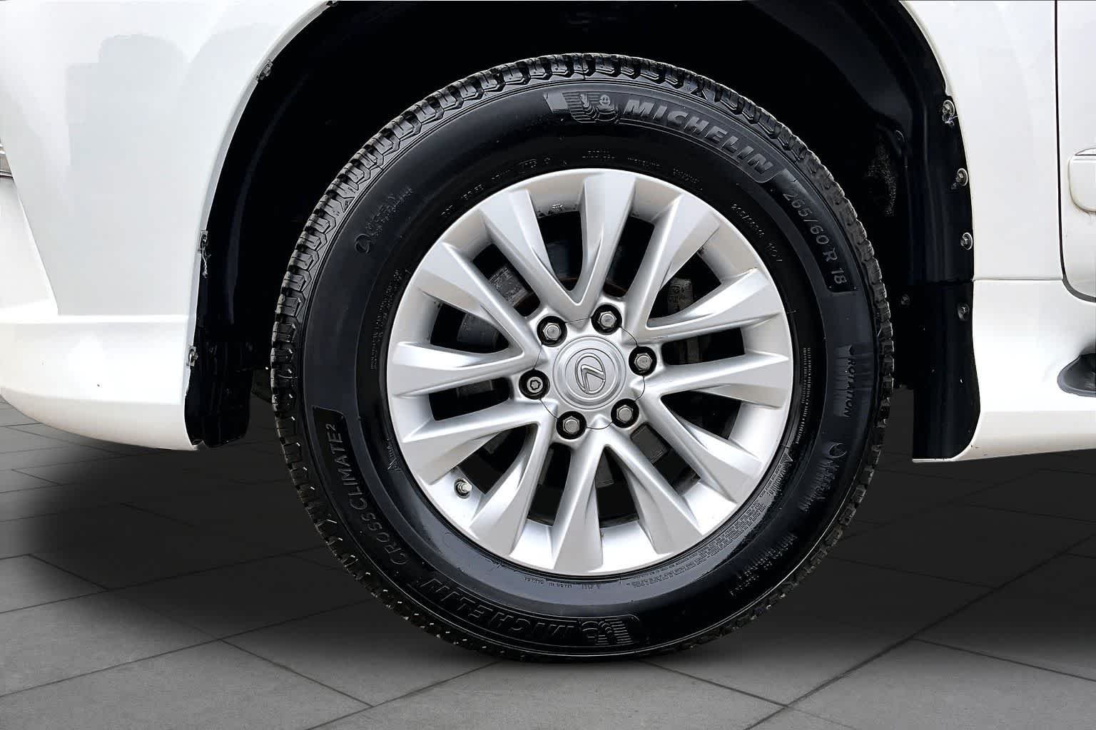 Used 2015 Starfire Pearl Lexus  image 13