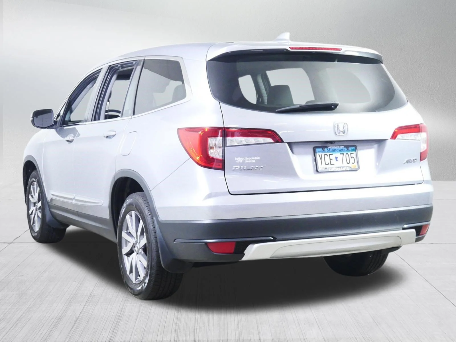 Used 2019 Lunar Silver Metallic Honda EX-L image 5