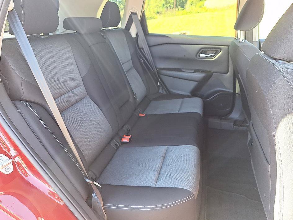 Used 2025 Scarlet Ember Tintcoat Nissan SV image 22