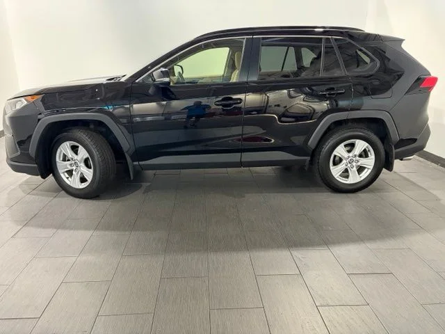Used 2020 Black Toyota XLE image 2