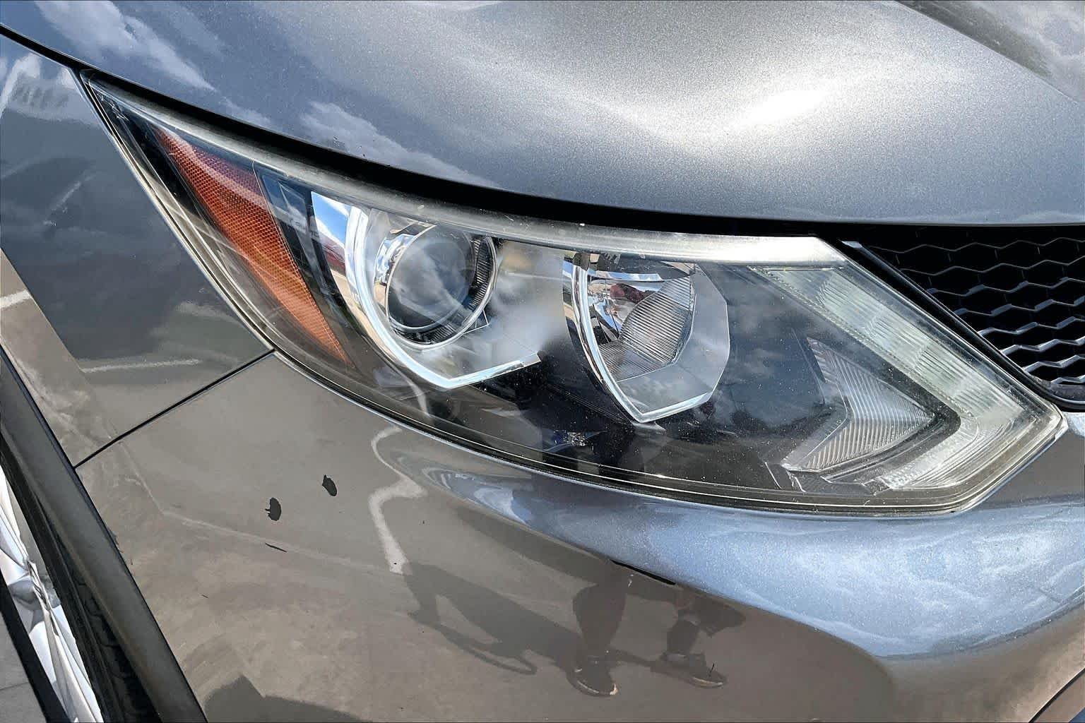 Used 2018 Gun Metallic Nissan S image 28
