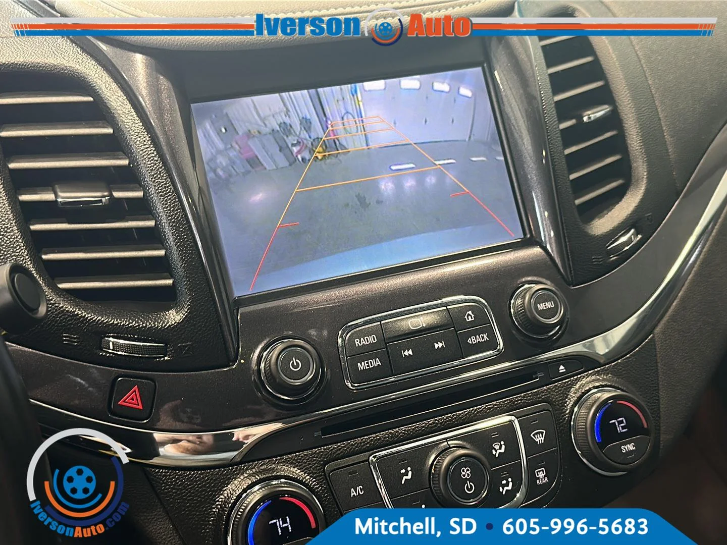 Used 2014 Silver Topaz Metallic Chevrolet LT image 20