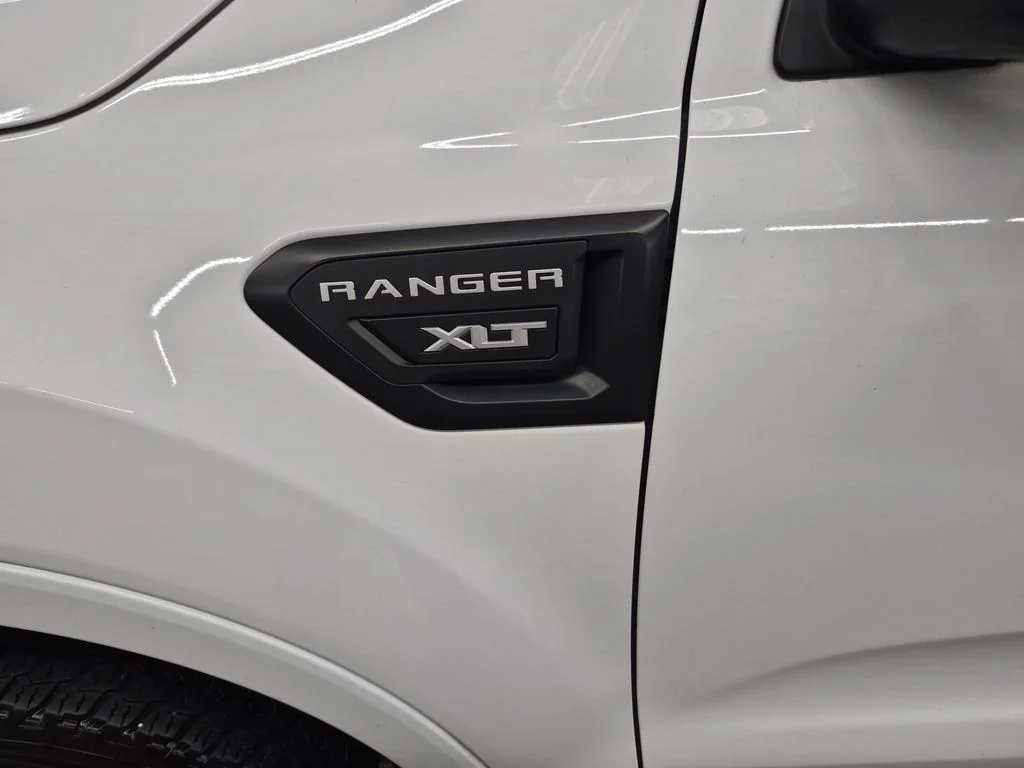 Used 2021 Oxford White Ford XLT image 9