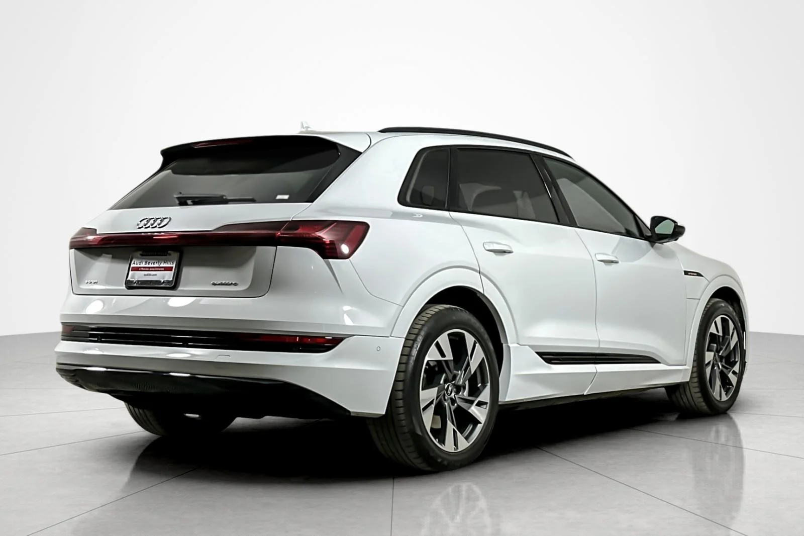 Used 2023 Glacier White Metallic Audi Premium quattro image 5