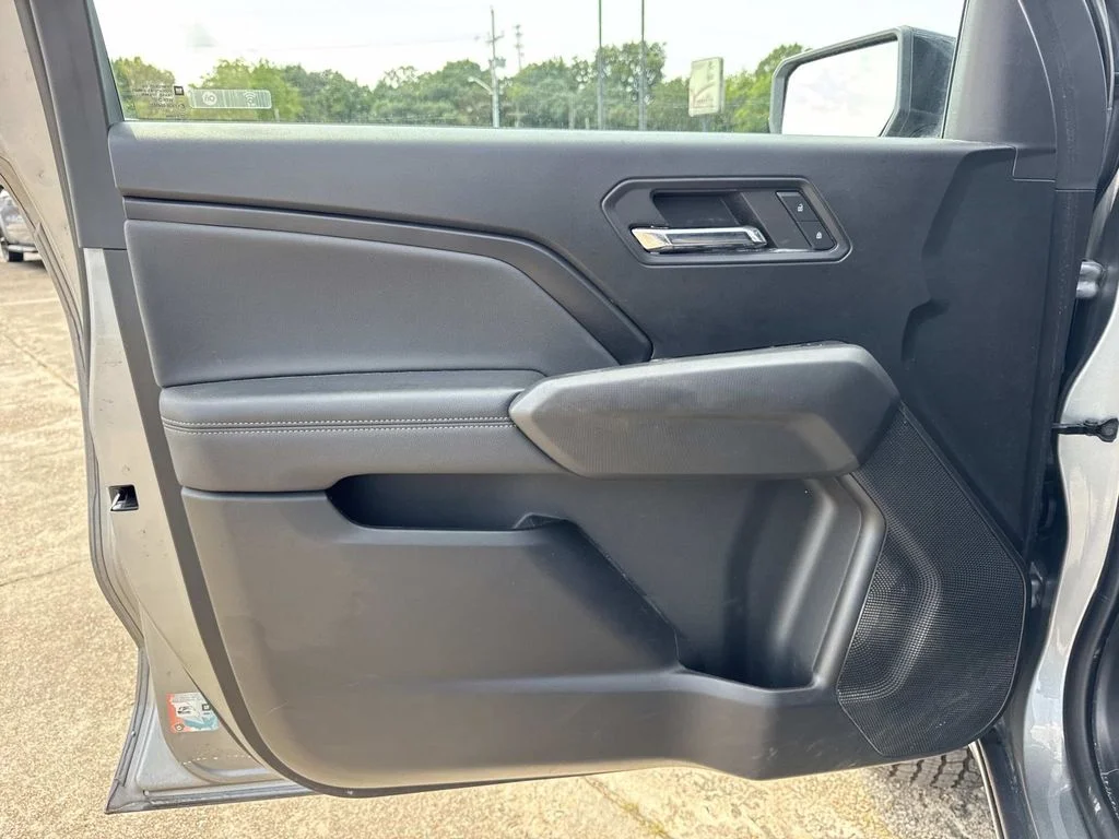 Used 2024 Silver GMC Elevation image 35