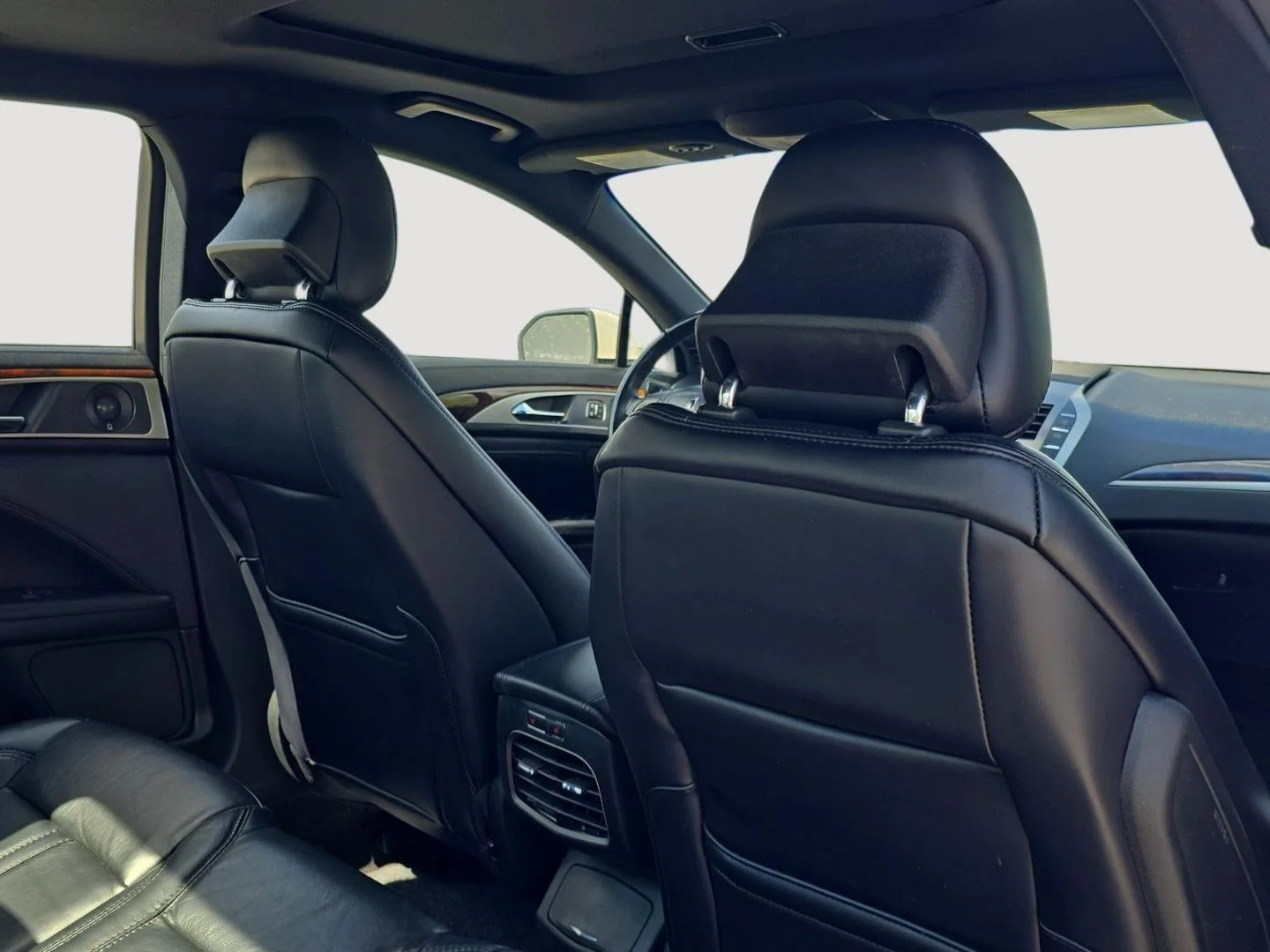 Certified Used 2019 WHITE Lincoln Hybrid Reserve I image 12