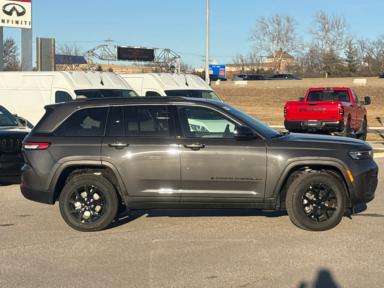 New 2026 Baltic Gray Metallic Clearcoat Jeep Laredo Altitude image 10