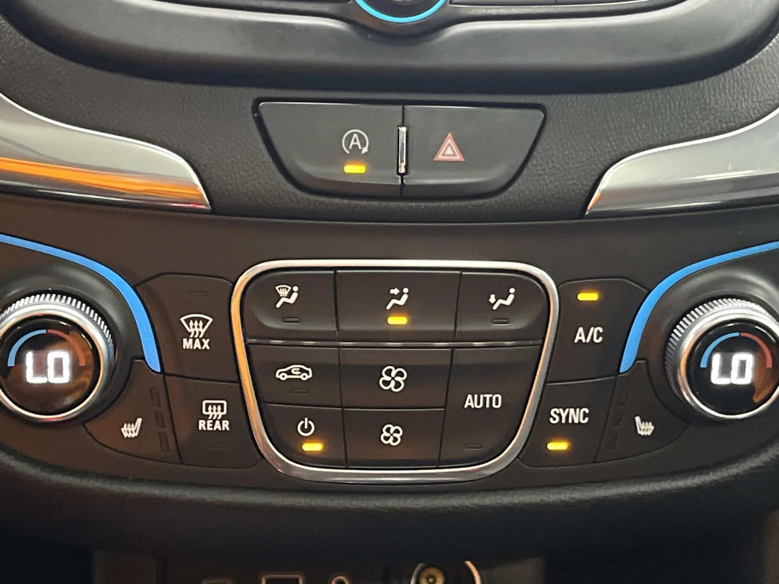 2022 Chevrolet Equinox LT - Photo 20