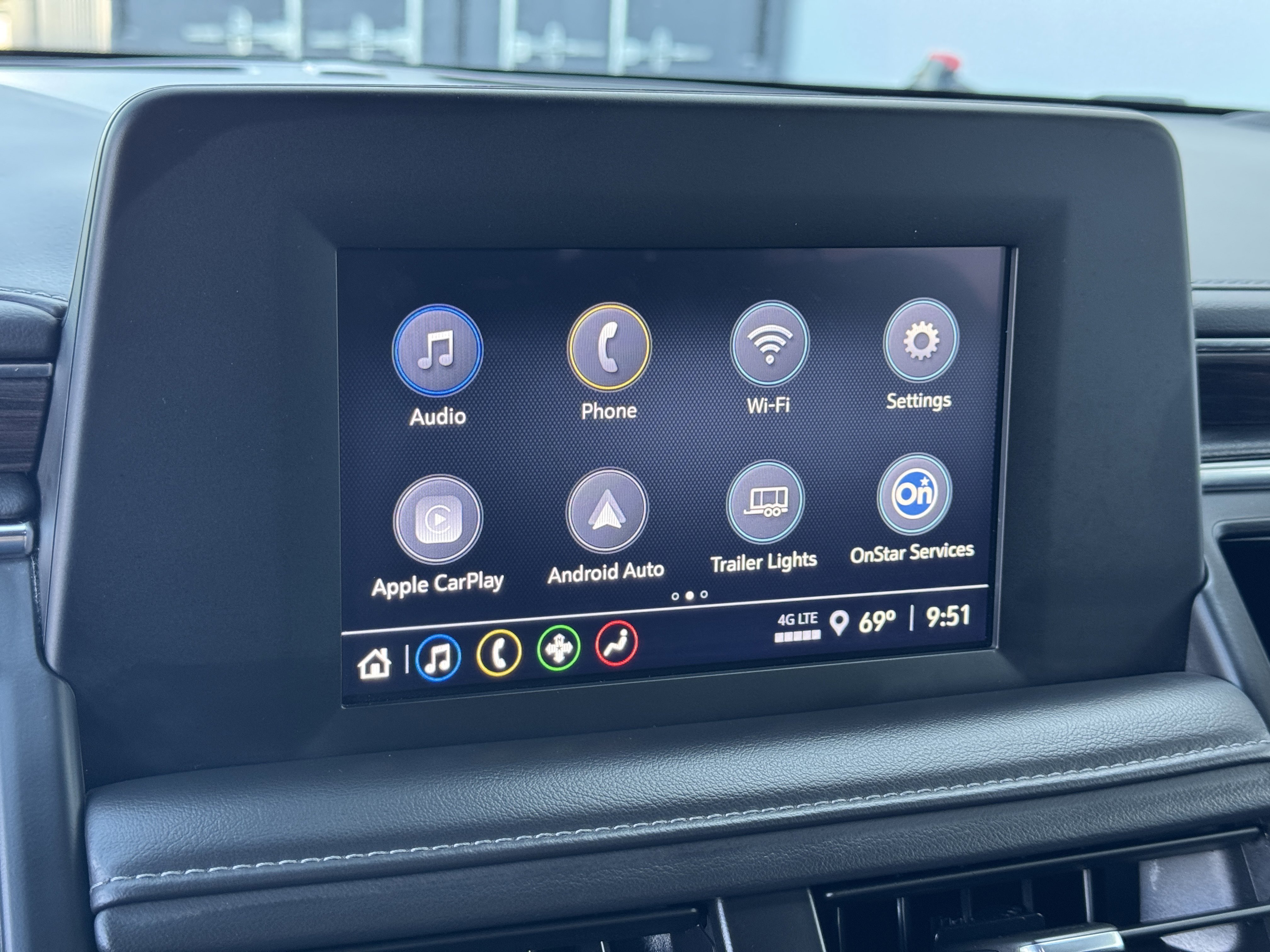 2024 Chevrolet Suburban LS - Photo 26