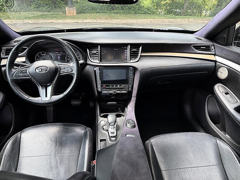 Used 2019 Graphite Shadow INFINITI ESSENTIAL image 18