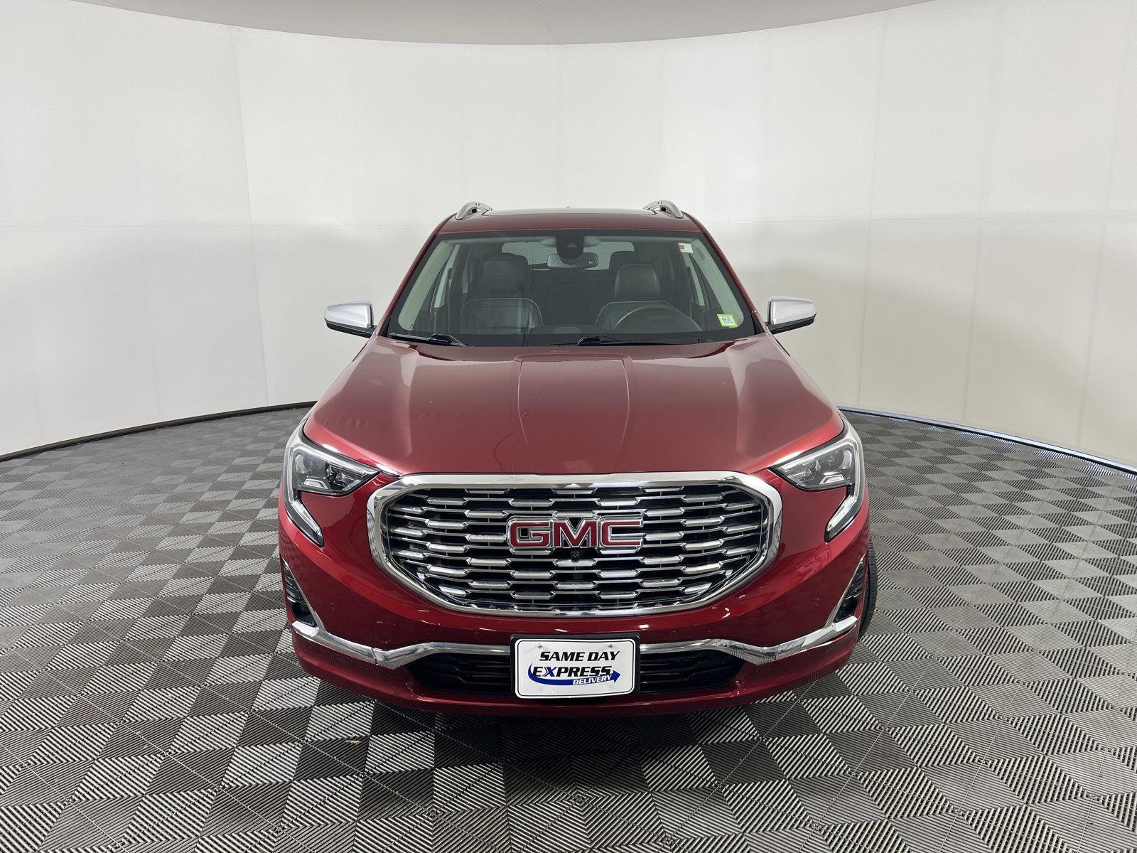 Used 2018 Red Quartz Tintcoat GMC Denali image 26