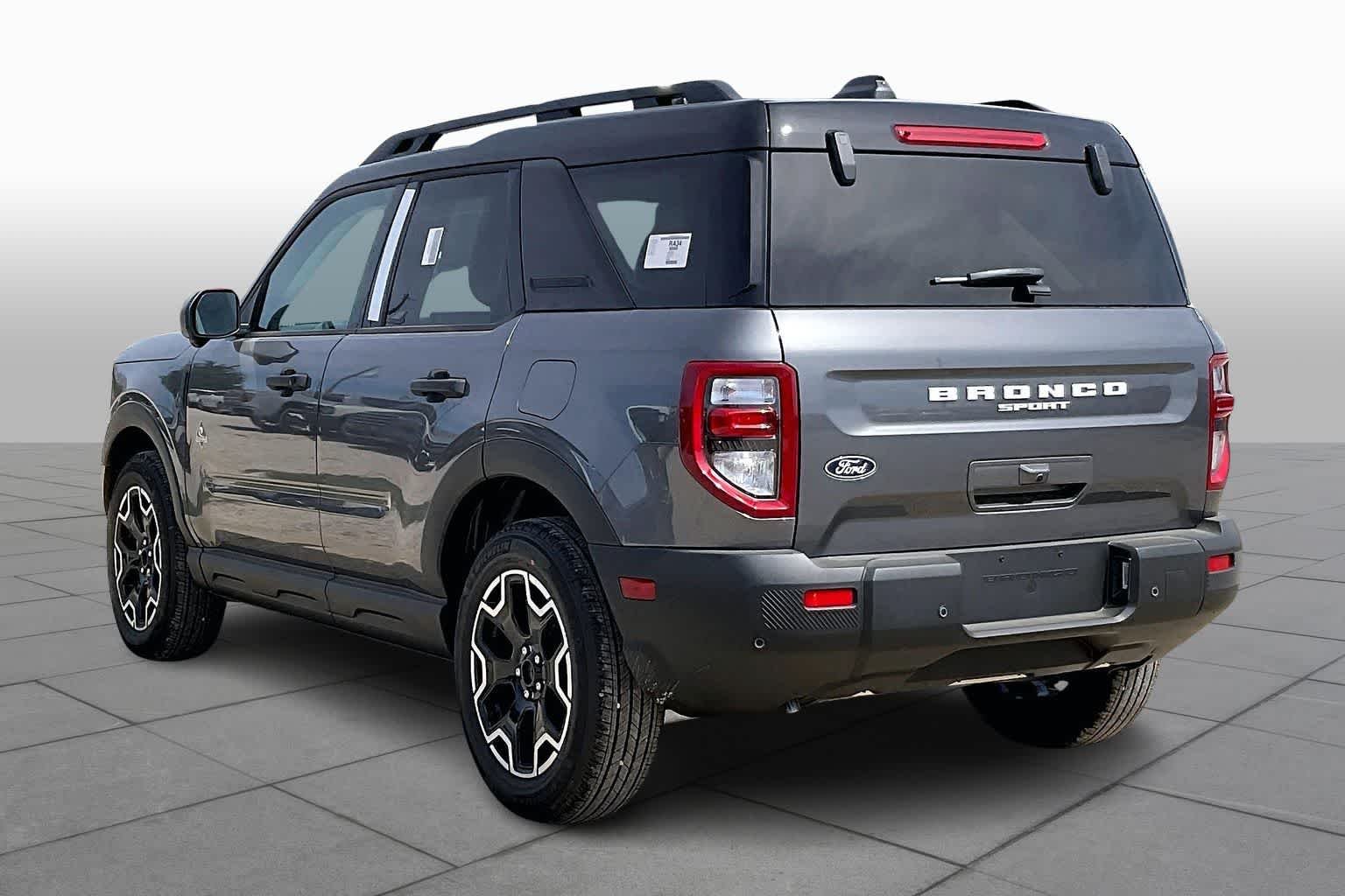 New 2026 Carbonized Gray Metallic Ford Outer Banks image 10
