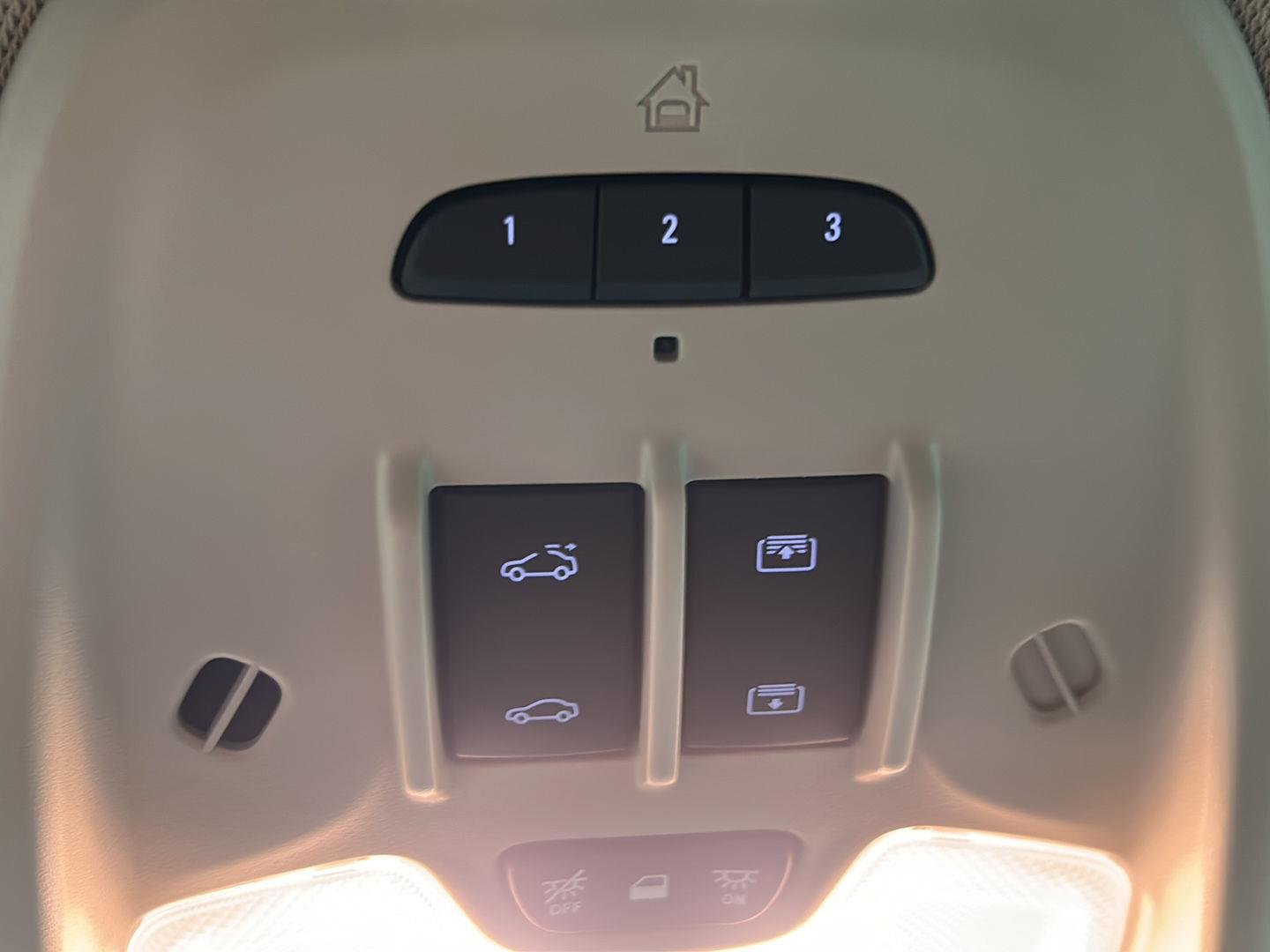 Used 2024 White Frost Tricoat Buick Avenir image 30