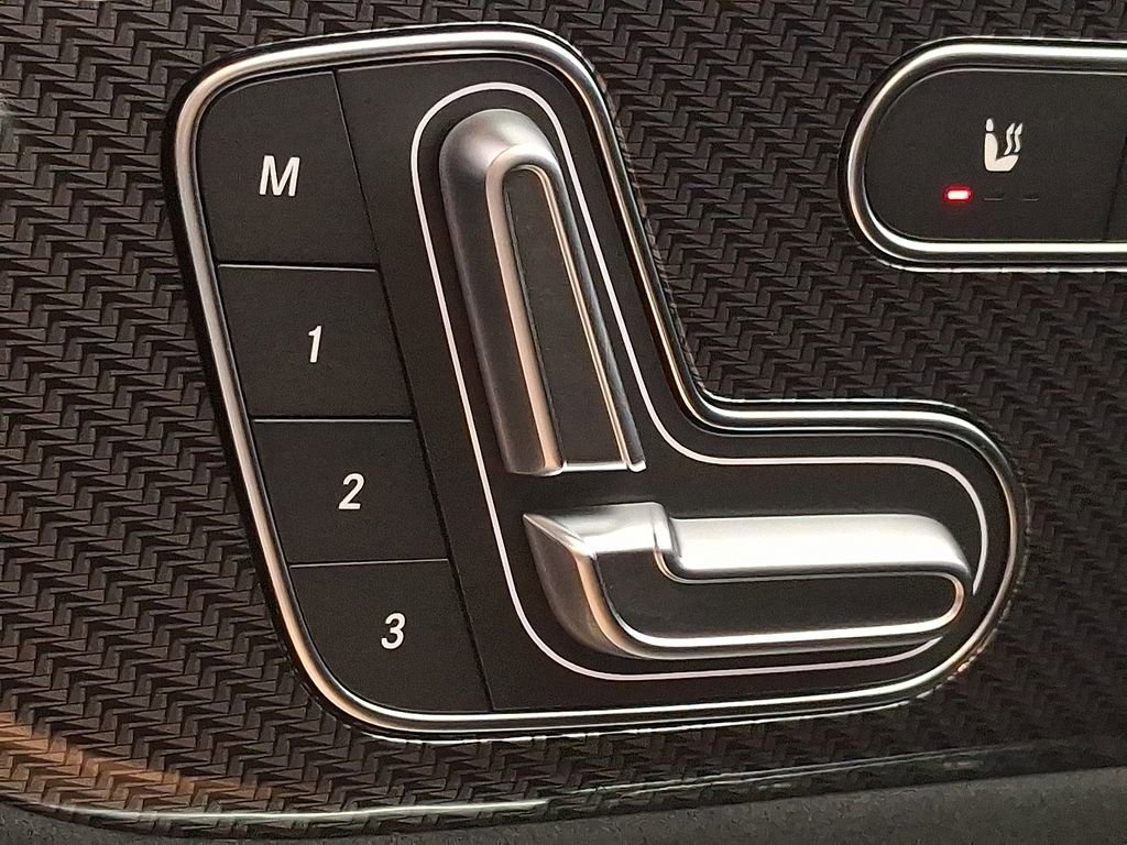 New 2026 Polar White Mercedes-Benz GLA 35 AMG® image 53