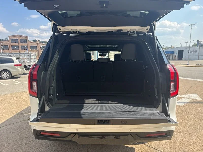 New 2025 Star White Metallic Tri-Coat Ford TREMOR® image 12