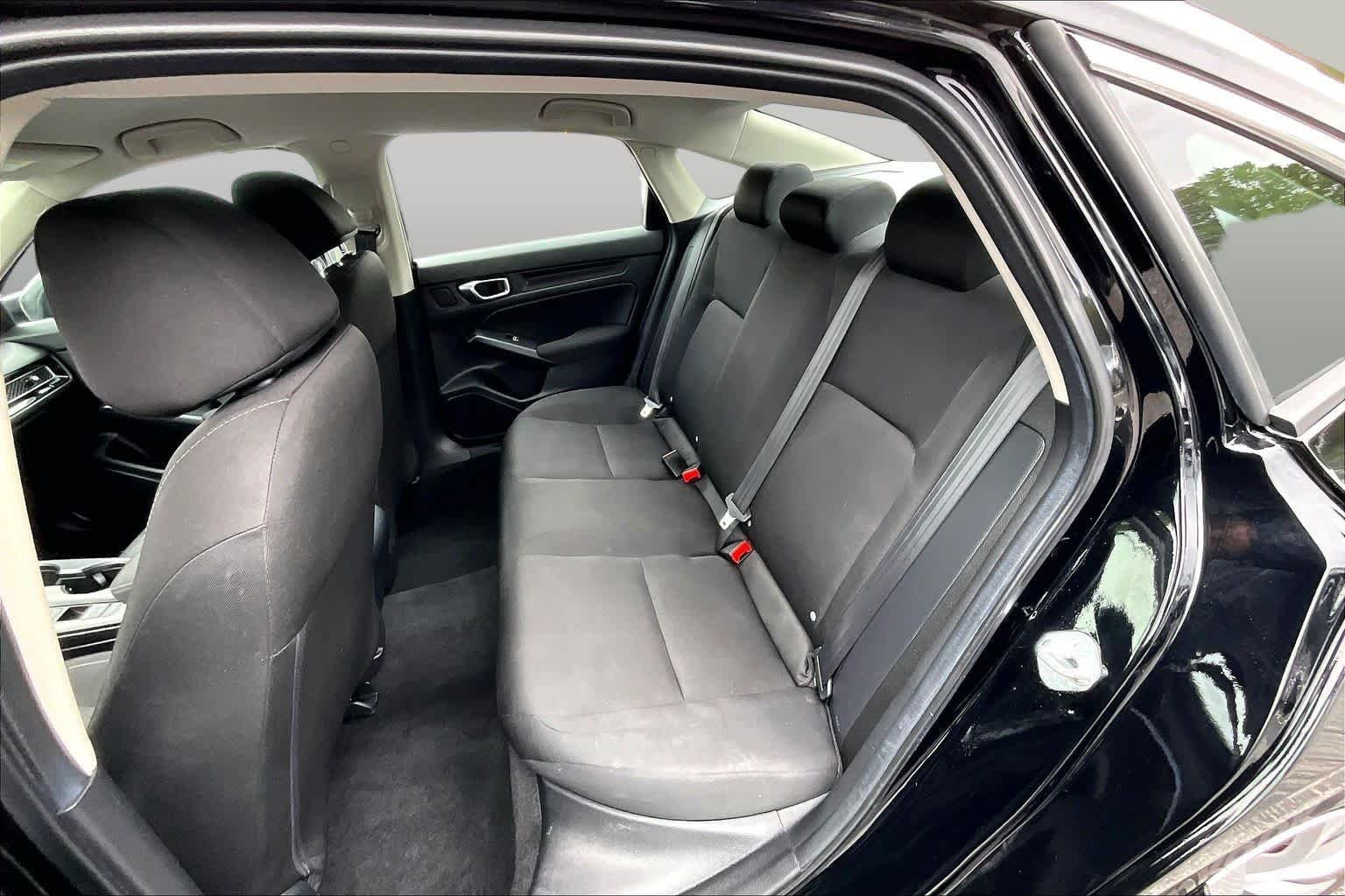 Used 2025  Honda LX image 17