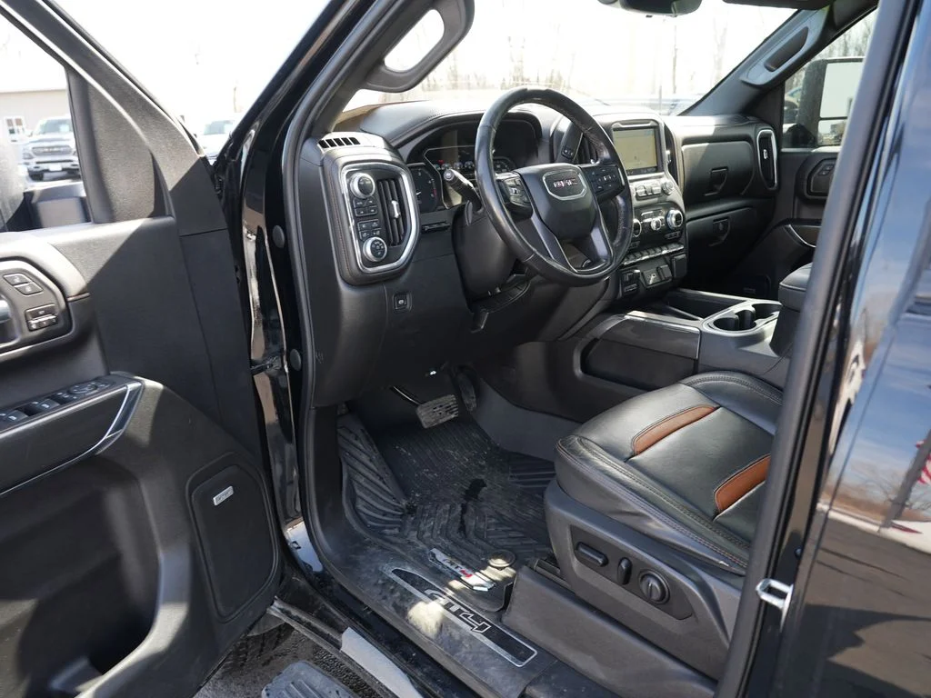 Used 2020 Black GMC AT4 image 13