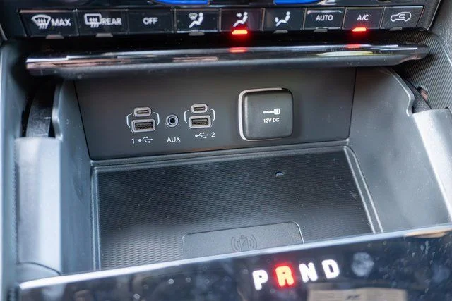 New 2026 Diamond Black Crystal Pearlcoat Jeep Laredo X image 25
