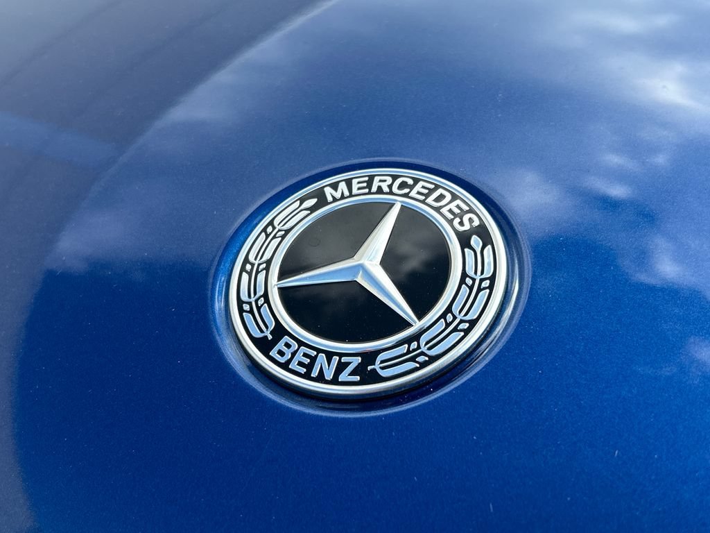 New 2027 Starling Blue Metallic Mercedes-Benz GLC 300 image 64