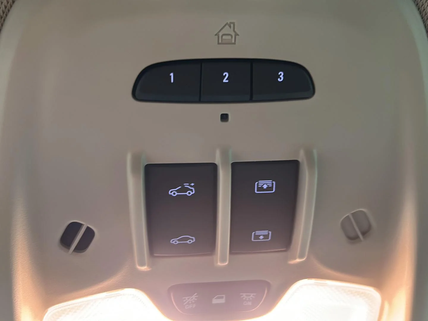Used 2024 White Frost Tricoat Buick Avenir image 30