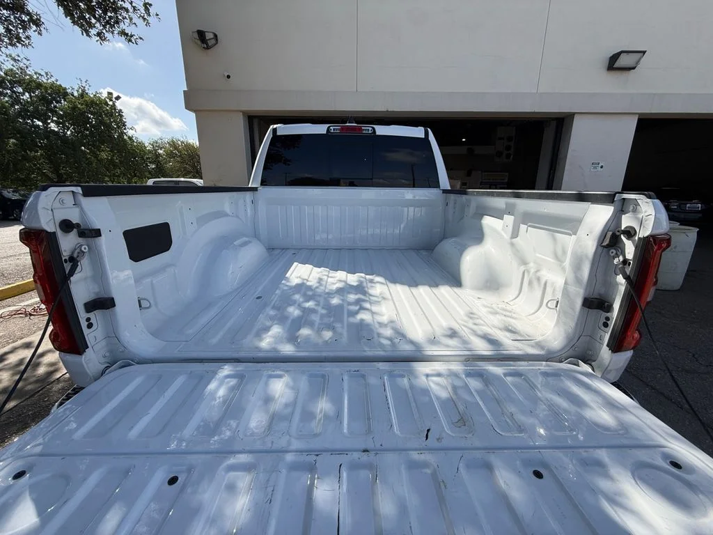 Used 2025 White Ram Big Horn/Lone Star image 19