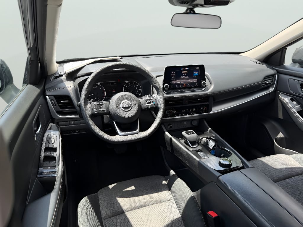 2024 Nissan Rogue SV - Photo 18