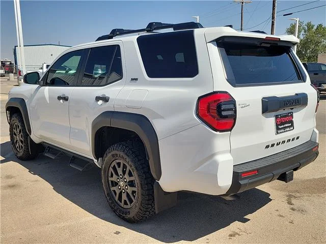 Used 2025 Ice Cap Toyota SR5 4x2 image 2