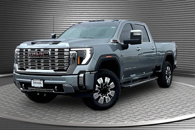 2025 GMC Sierra 4WD Crew Cab Standard Box Denali's photo