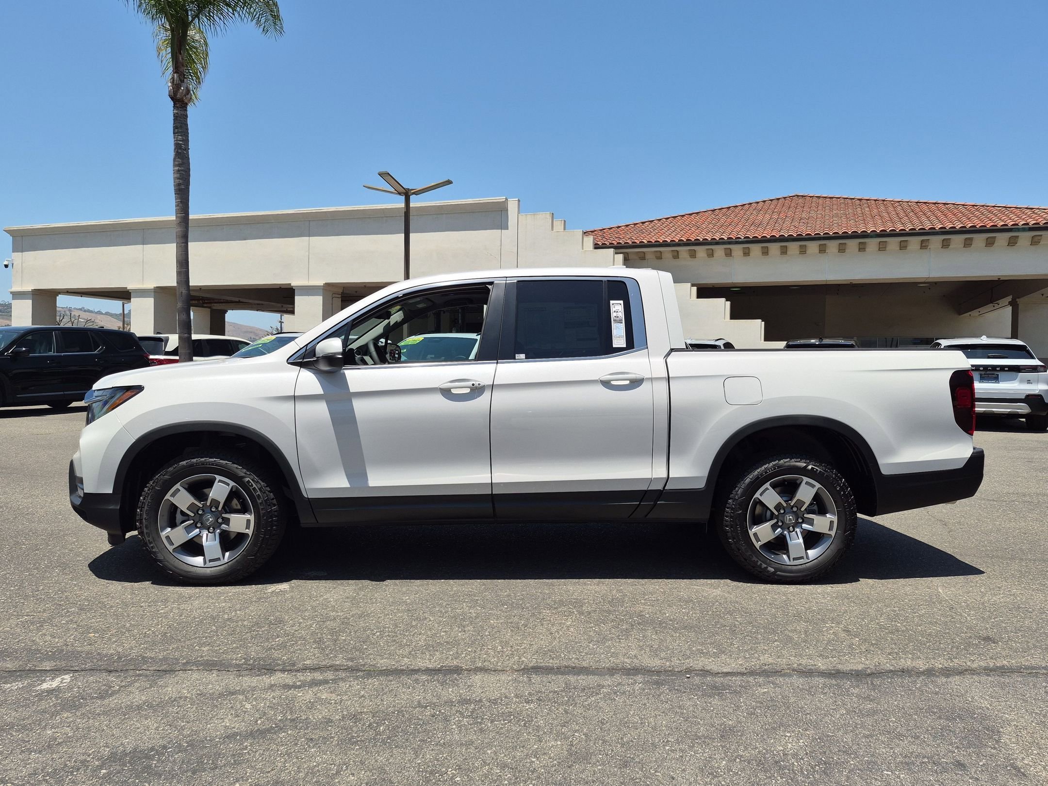 New 2026 Platinum White Pearl Honda RTL image 8