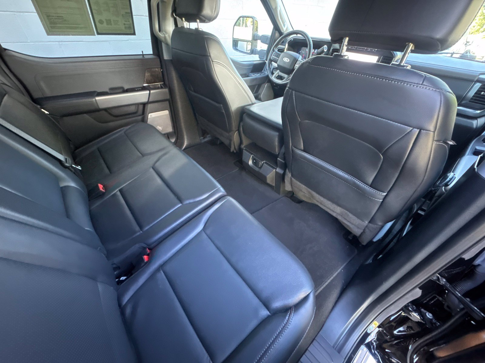 Used 2024 Black Ford Lariat image 27