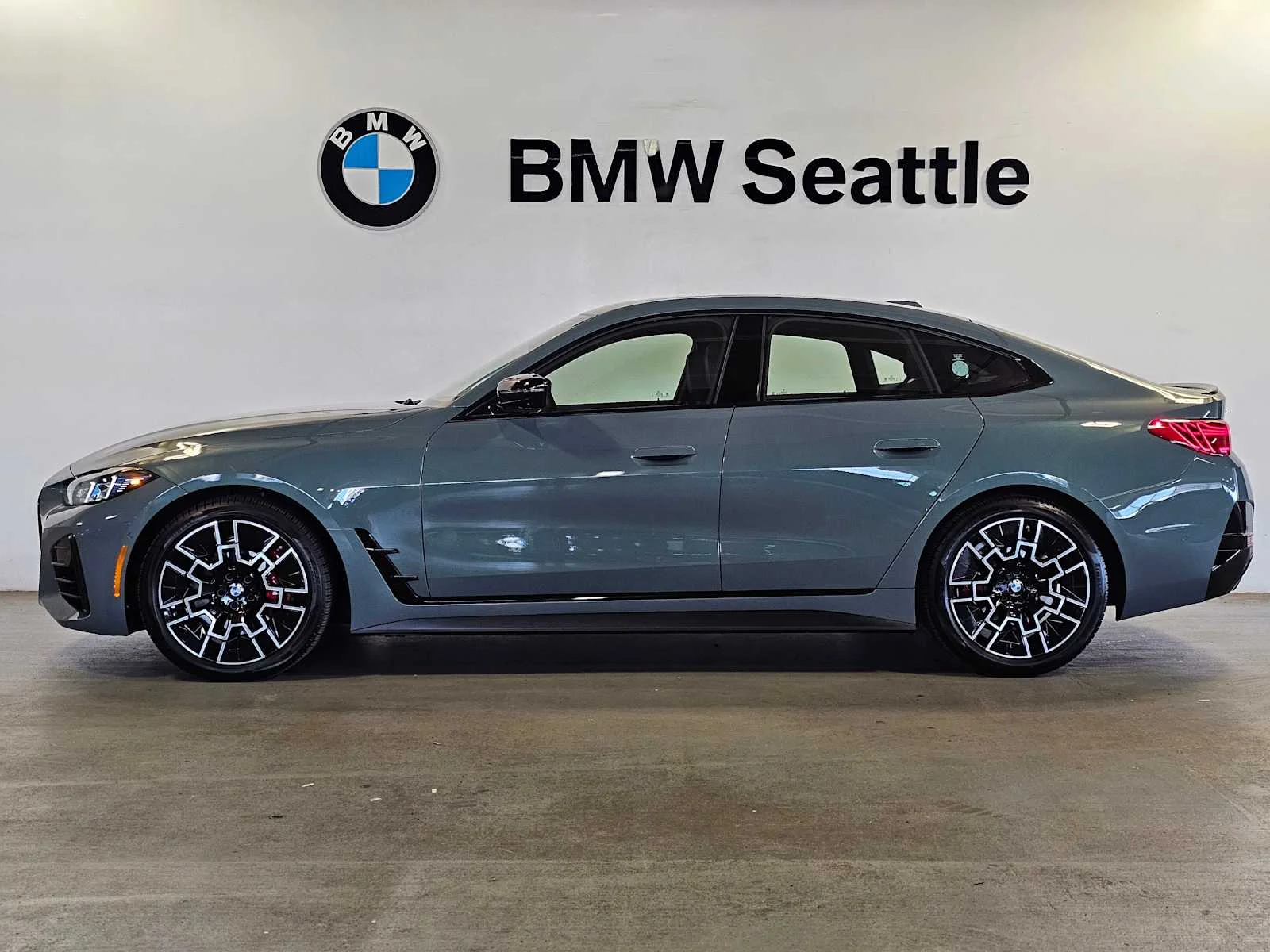 Certified Used 2025 Cape York Green Metallic BMW 430i xDrive image 3