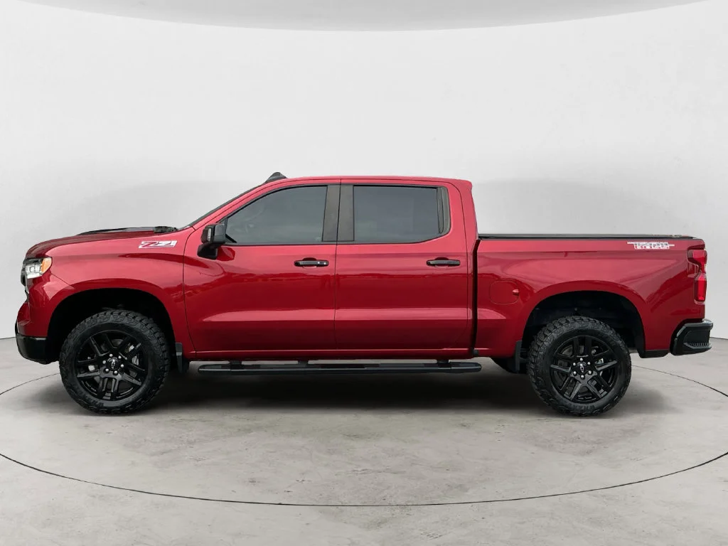 Used 2022 CHERRY RED TINTCOAT Chevrolet LT Trail Boss image 12