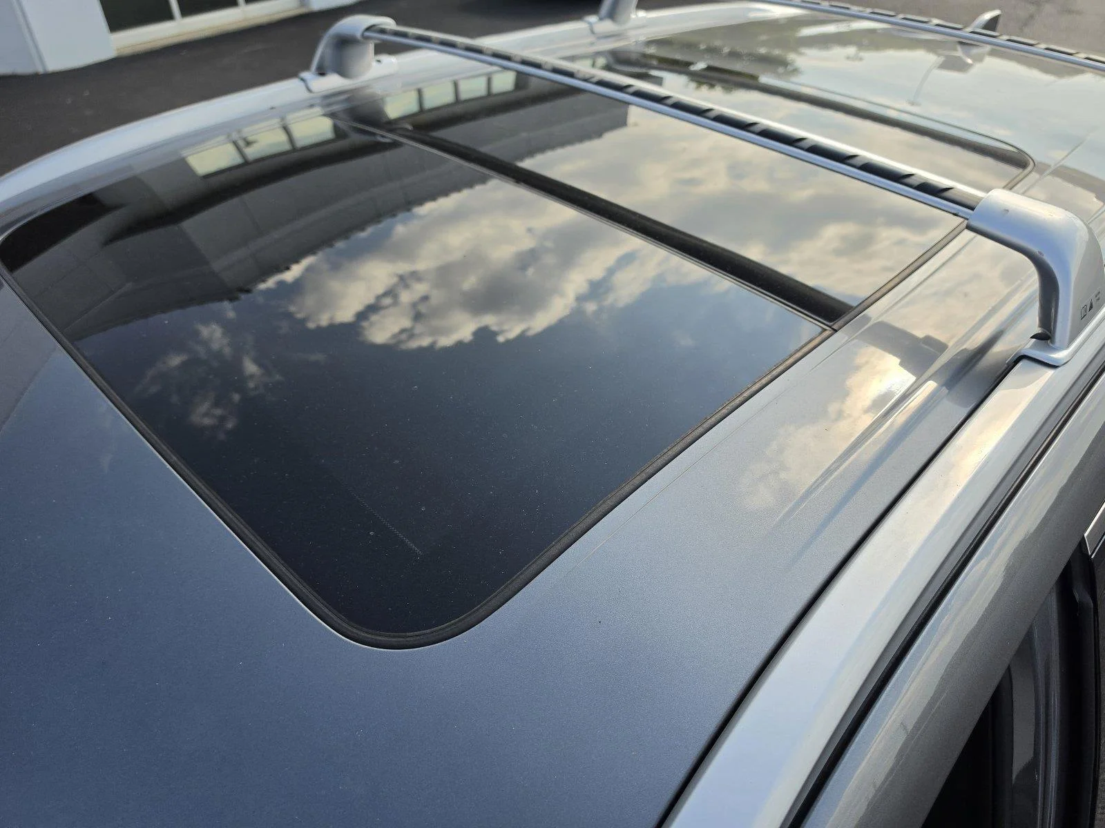 Used 2023 Graphite Shadow INFINITI SENSORY image 32