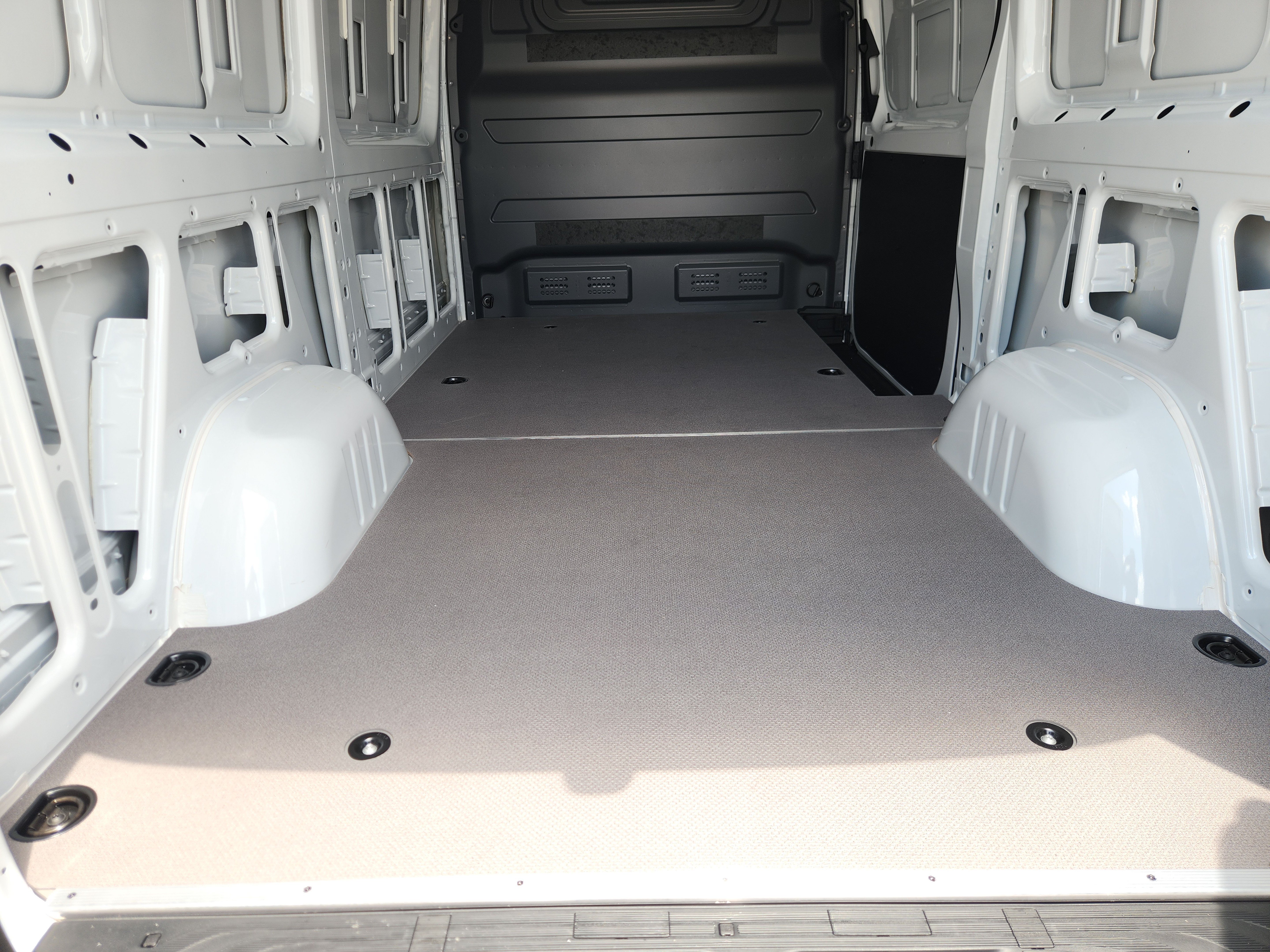 New 2026 Arctic White Mercedes-Benz Cargo 144 WB image 22