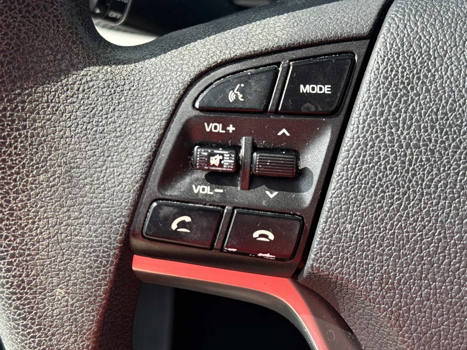 Used 2019 White Pearl Hyundai Value image 22
