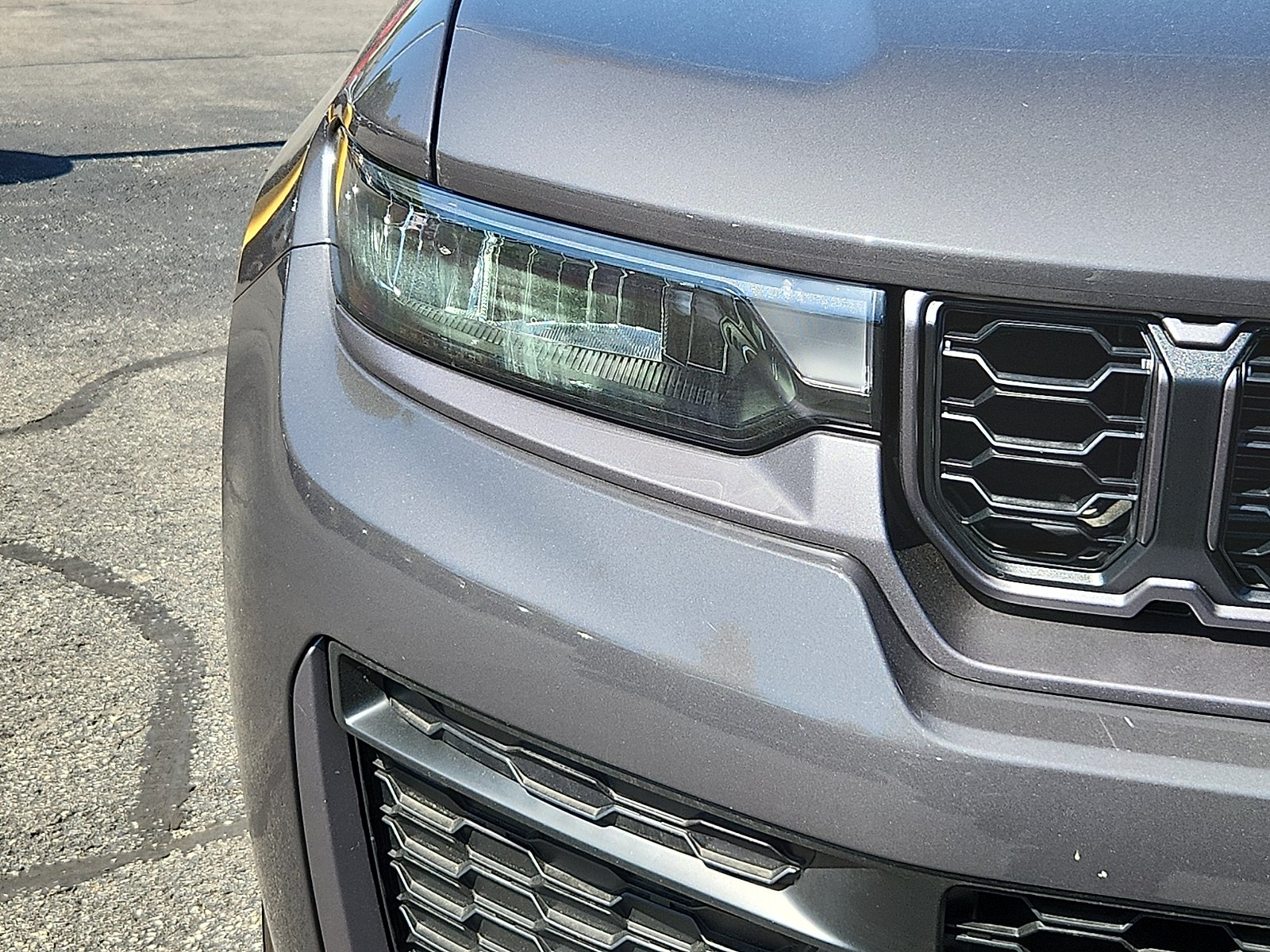 New 2026 Baltic Gray Metallic Clear-Coat Exterior Paint Jeep Altitude 4x4 image 9