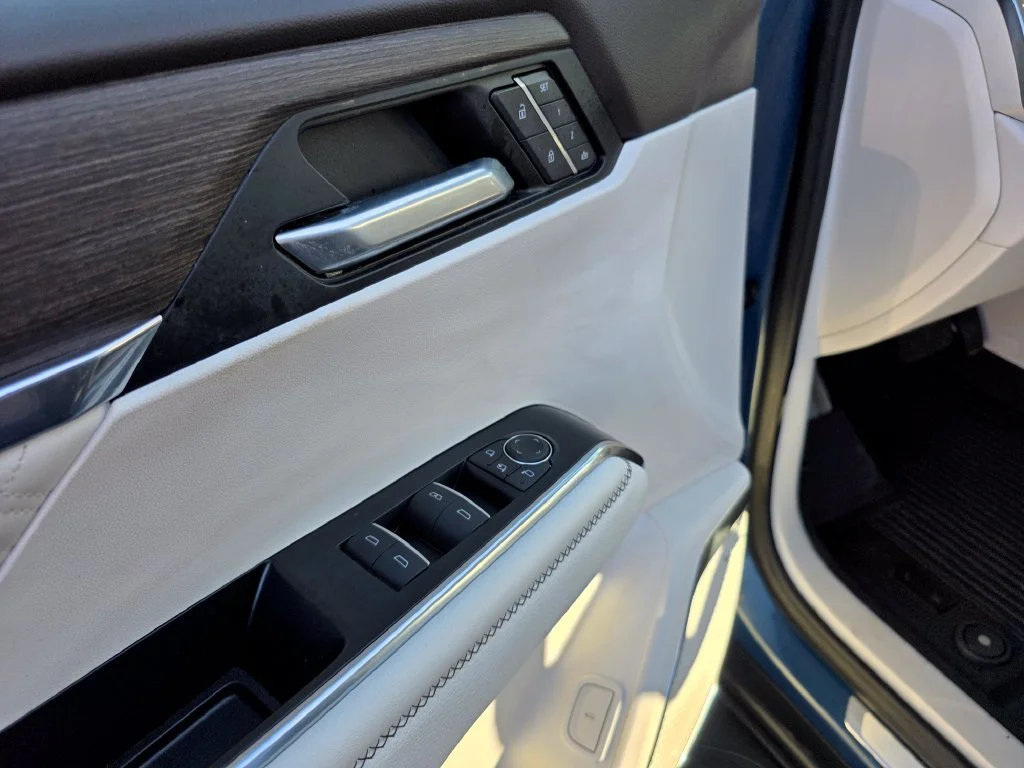 2024 GMC Acadia Denali - Photo 12
