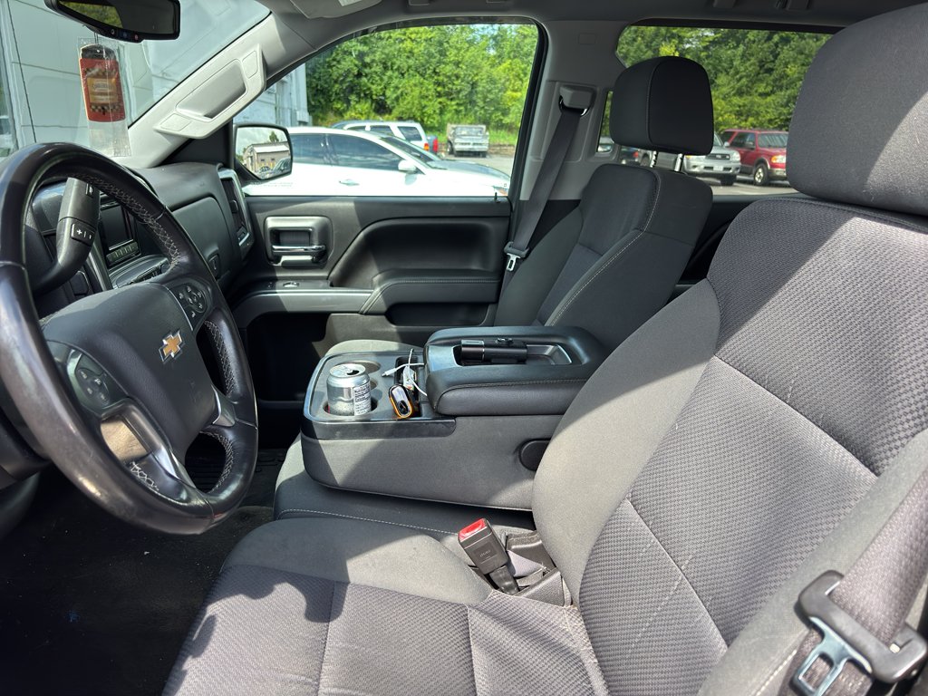 Used 2015 Silver Ice Metallic Chevrolet LT image 10