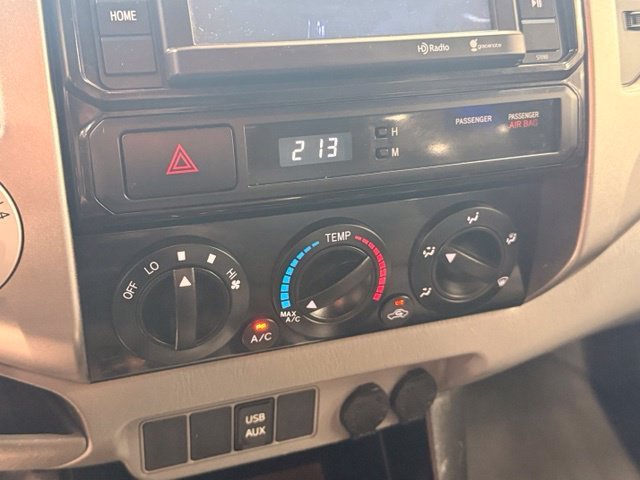 Used 2014 Tan Toyota DOUBCAB image 16