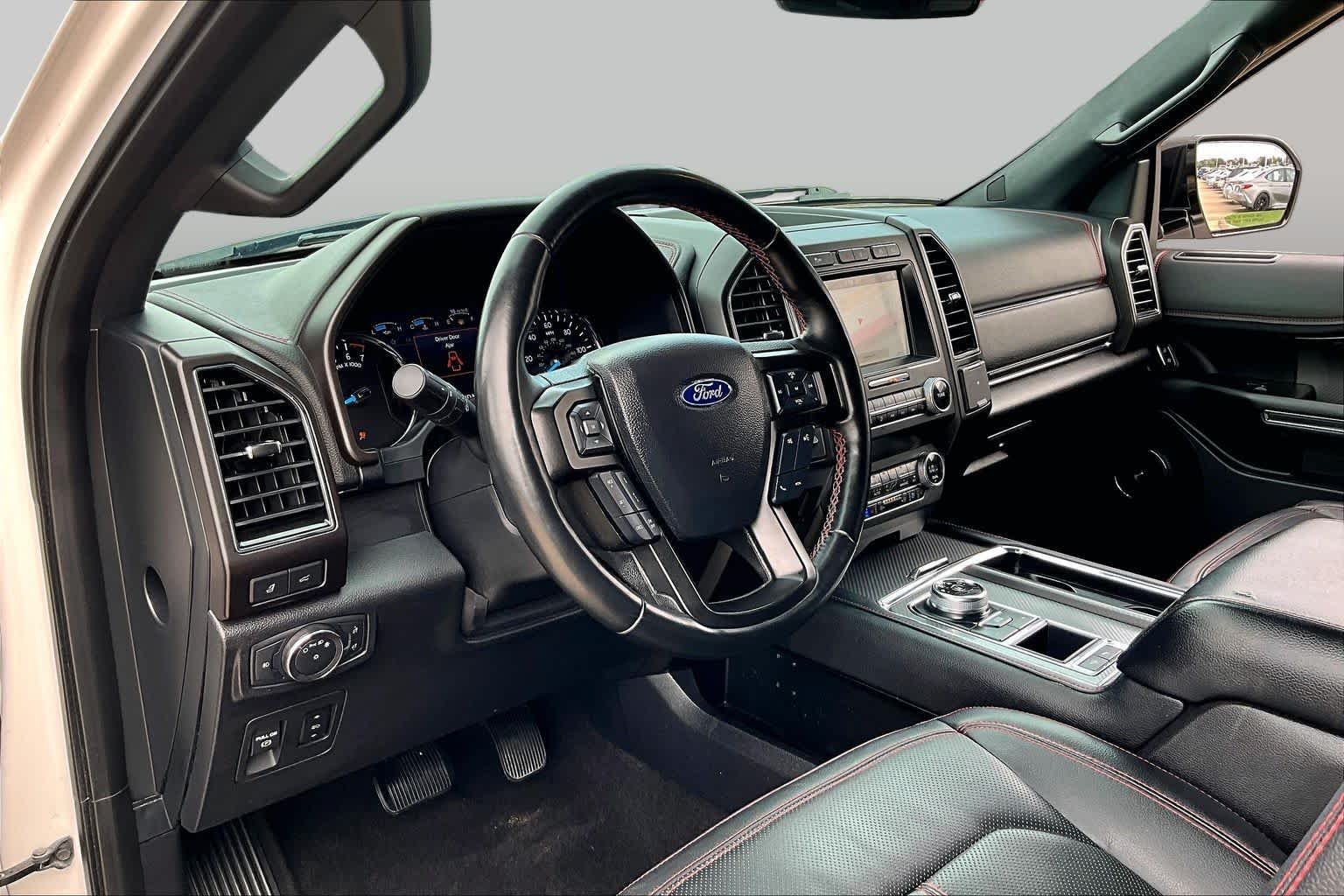 Used 2019 White Platinum Metallic Tri-Coat Ford Limited image 18