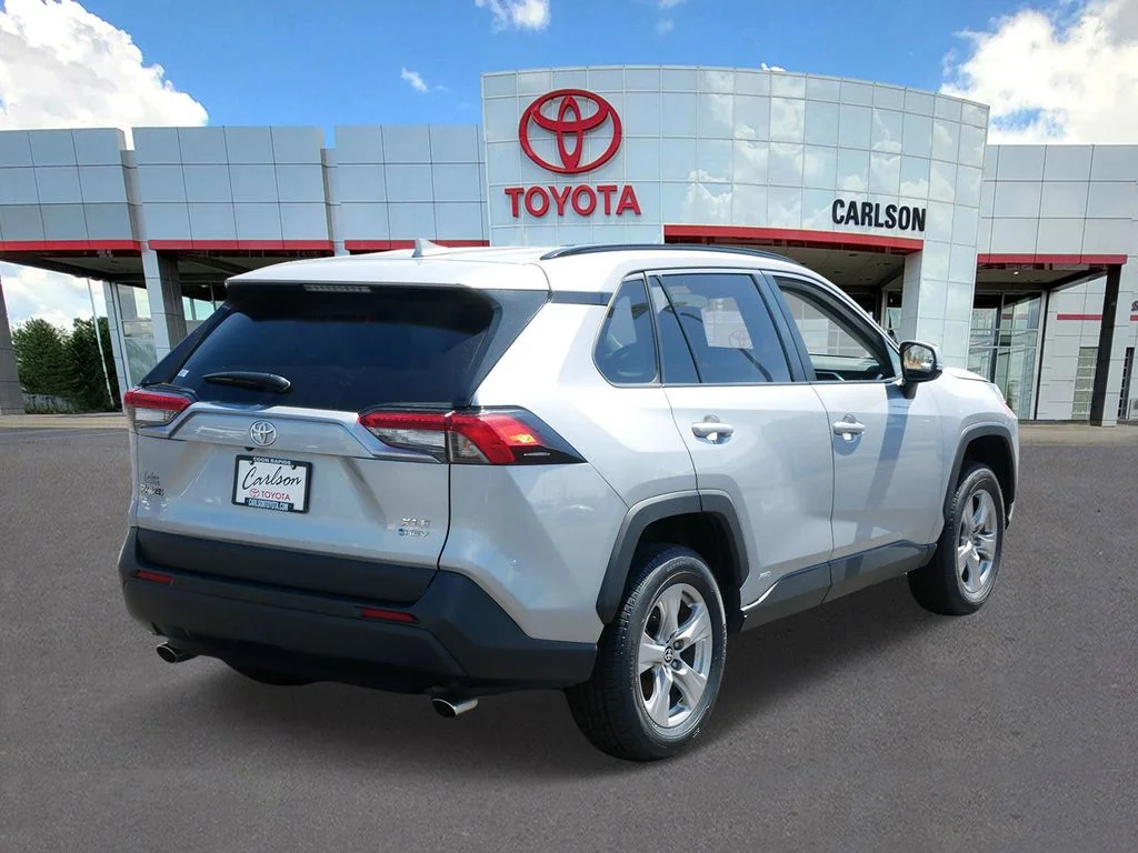 Used 2025 Silver Toyota XLE image 5