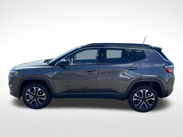Used 2023 Gray Jeep Limited image 2