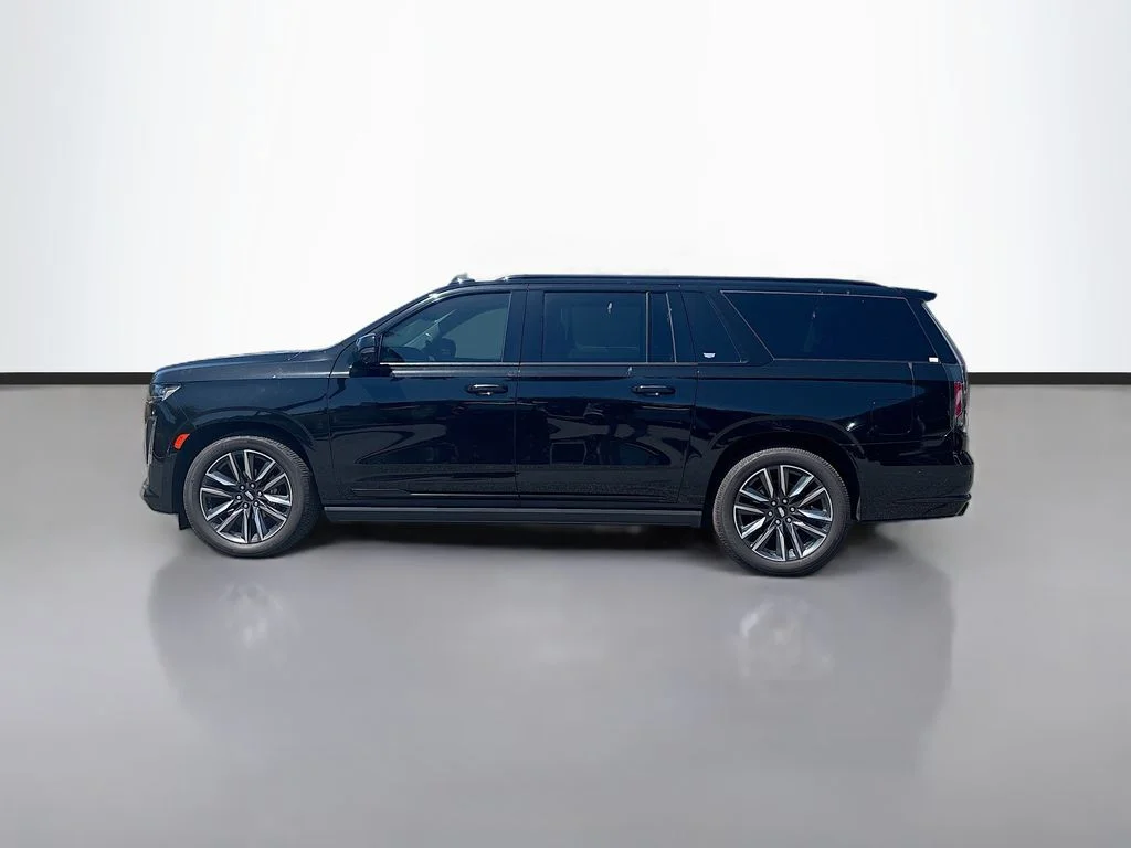 Used 2022 Black Cadillac Sport Platinum image 6