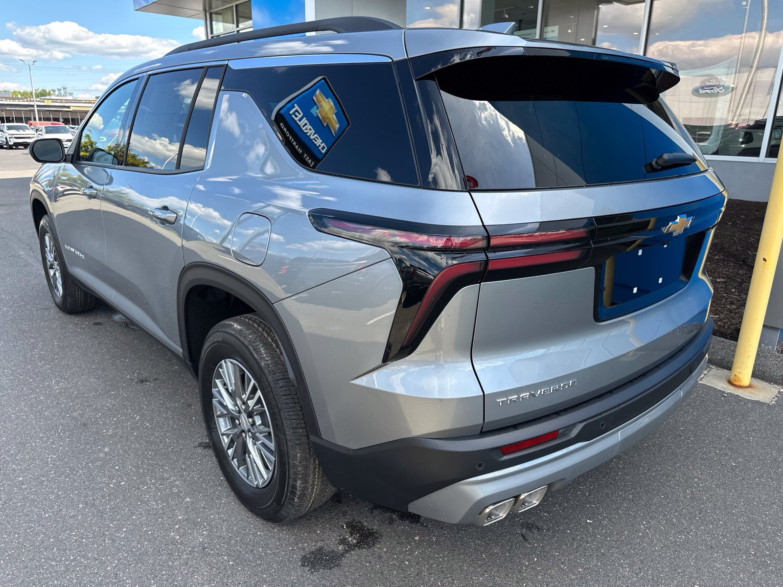 New 2027 Sterling Gray Metallic Chevrolet LT image 7