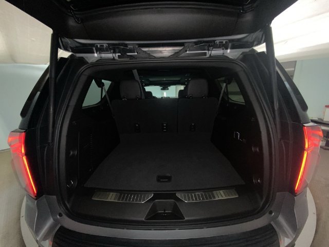 Used 2023 Gray Chevrolet Z71 image 25