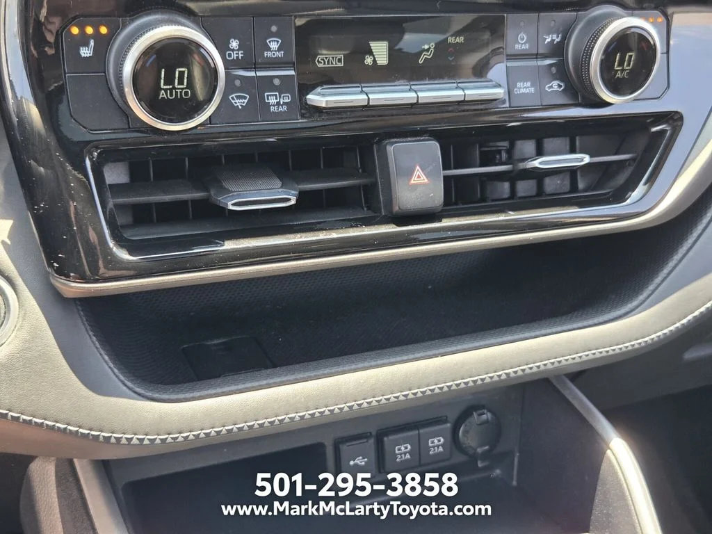 Used 2021 Black Toyota XLE image 21