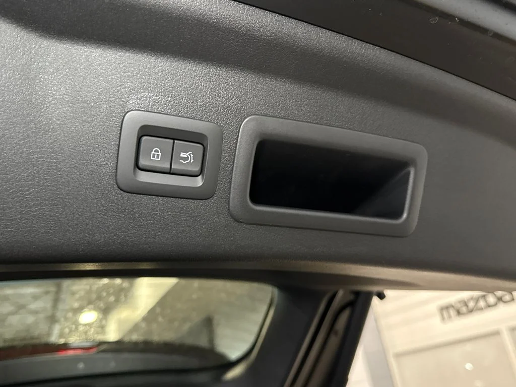 New 2026 Jet Black Mica Mazda 2.5 S Preferred AWD image 4